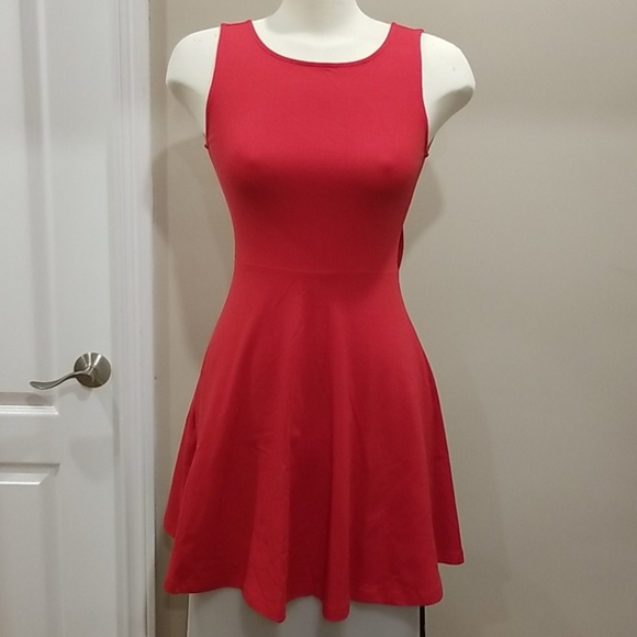 Low Back Skater Dress with Back Bow - Picture 1 of 7